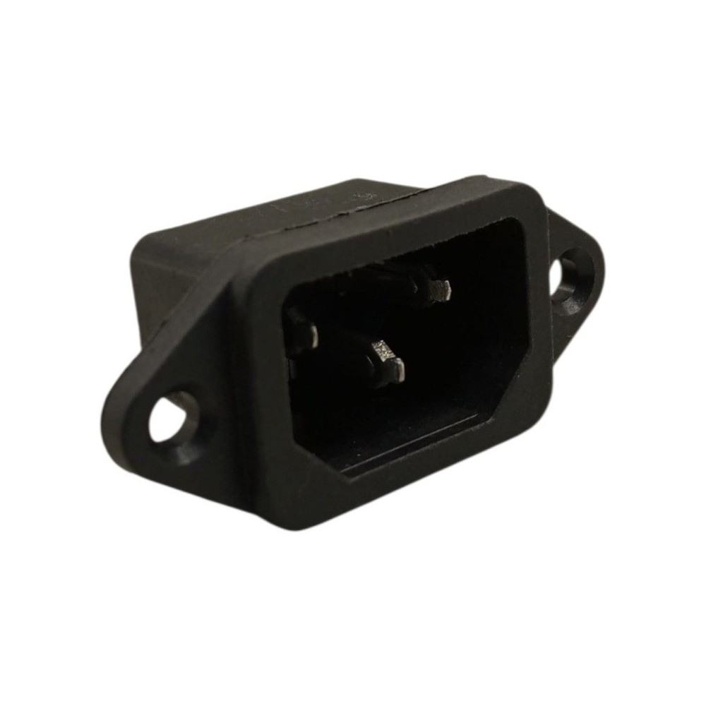 TOMACORRIENTE CONECTOR TIPO MACHO